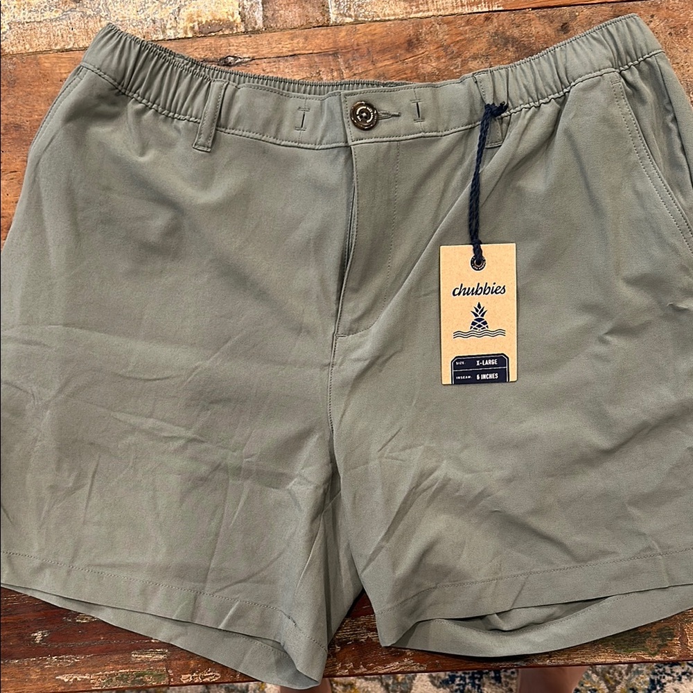 Chubbies Green Flat Front Shorts Lightweight Casual Wear
